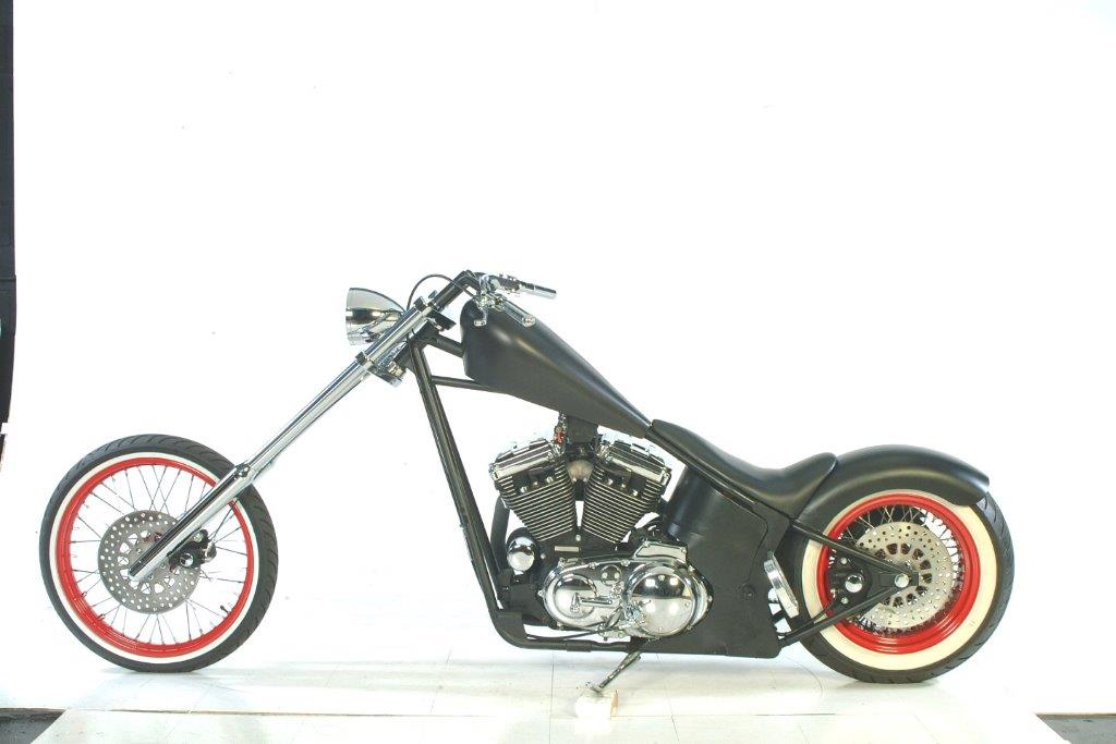 viv's black bike 006